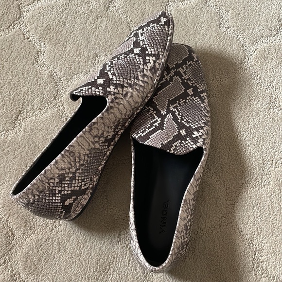 Vince Snakeskin Loafer Flat - Picture 10 of 10